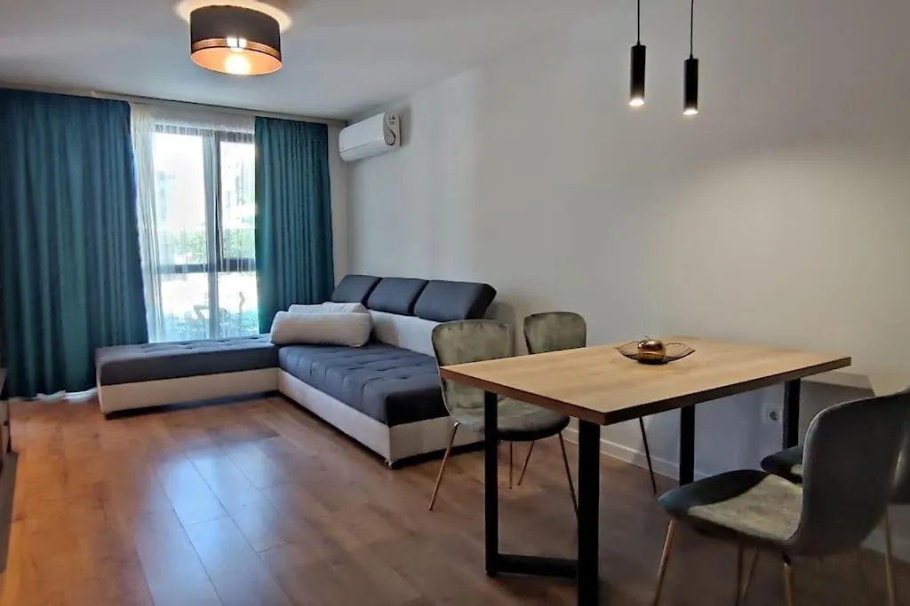Apartment Happiness Included, Sarafovo Burgas