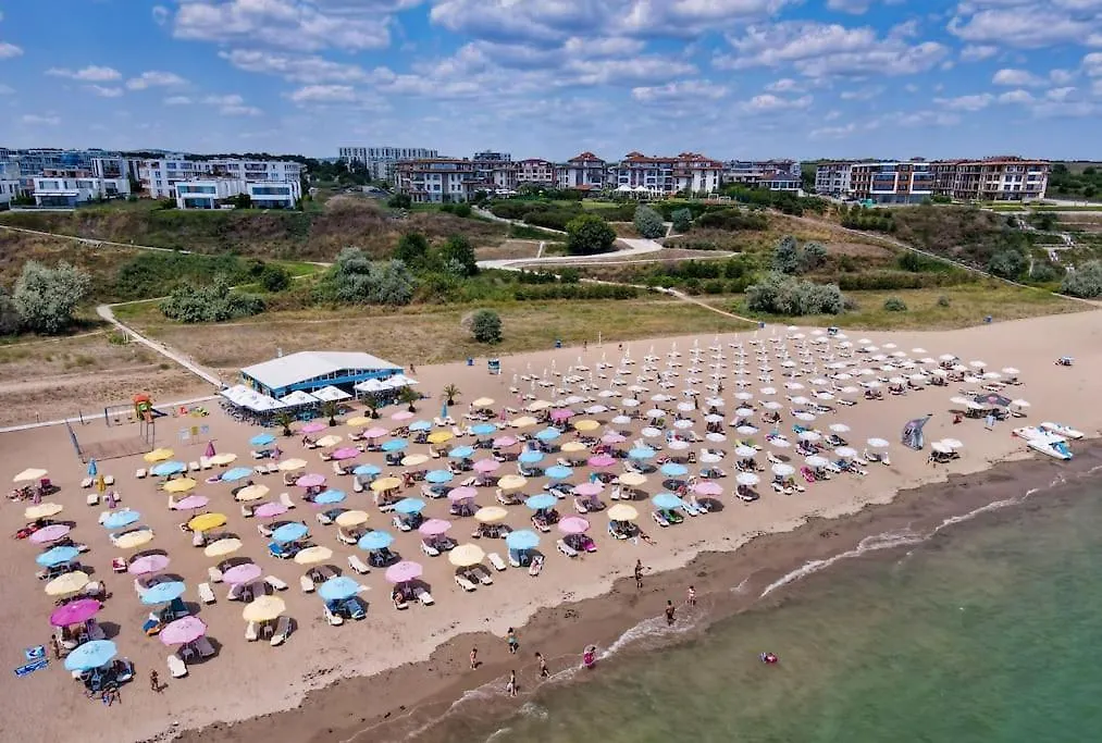 Apartment Happiness Included, Sarafovo Burgas